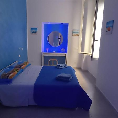 Casa Vacanze La Fenice Napels Buitenkant foto