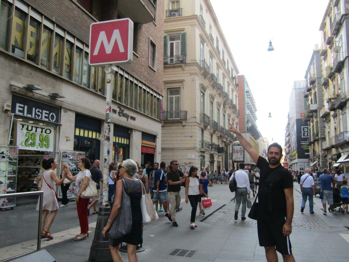 Casa Vacanze La Fenice Napels Buitenkant foto