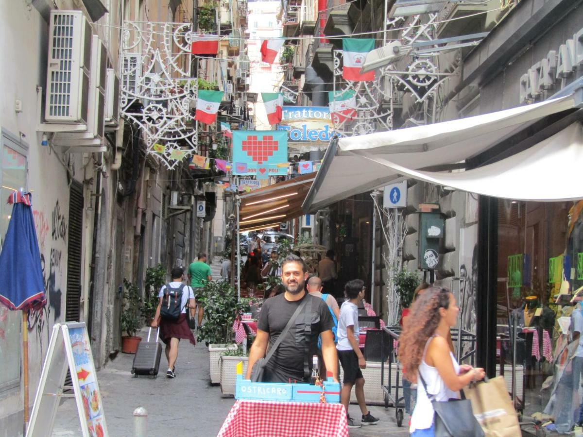 Casa Vacanze La Fenice Napels Buitenkant foto